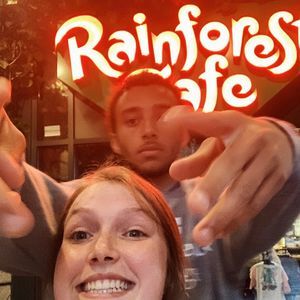 Meet your Posher, Victoria